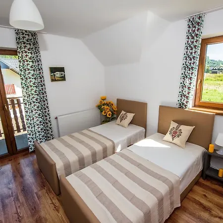 Sloneczna Osada - Komfortowe 木屋 Krościenko